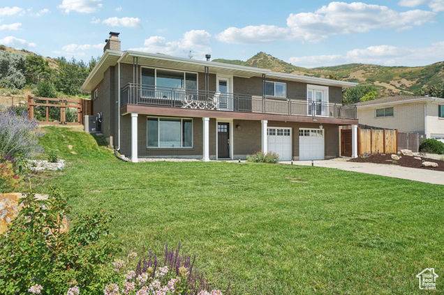 2005 S Scenic Dr E