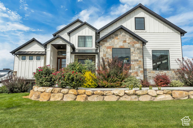 1002 W Temple Rim Ln