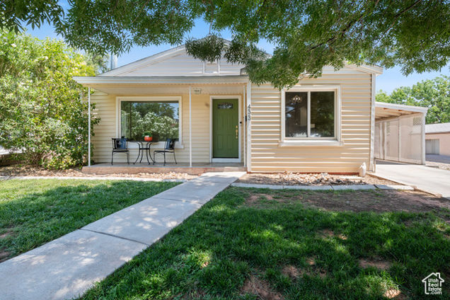 433 S 100 E St. George, UT House Active - Photo 1 of 32. Opens carousel modal