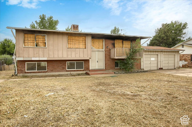 1546 E 700 S Clearfield, UT House Active - Photo 1 of 24. Opens carousel modal