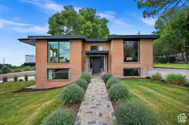 3543 Millstream Ln
