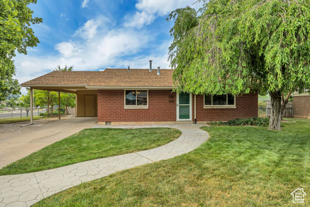 1603 Davis Dr