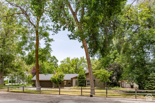 1656 E Millcreek Way