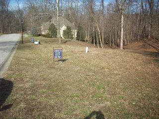 525 Macintosh Lane