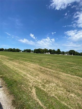 Lot 3 W Kennett