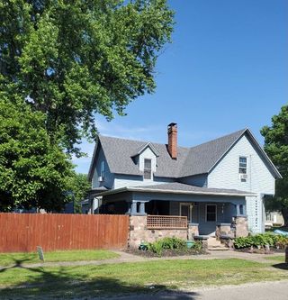 1043 N Washington Street