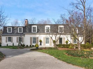 8080 Hollybrook Court