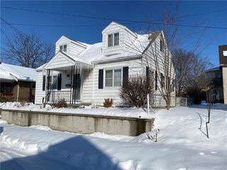 8 W Boone Street