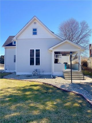 325 N West Street