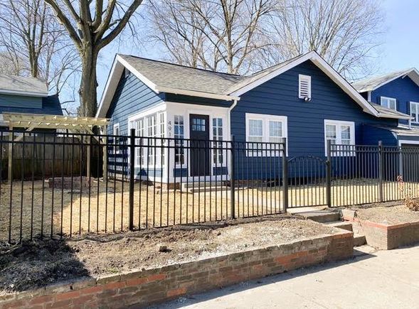 4910 Winthrop