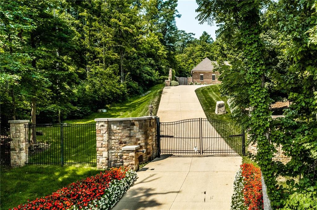 8090 Sargent Rd, Indianapolis, IN 46256 Estately 🧡 MLS 21773345