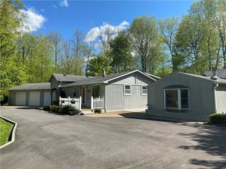 1077 E Mohican Trail
