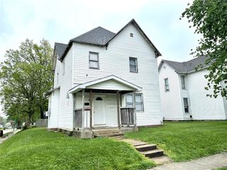 727, 729 N Walnut Street