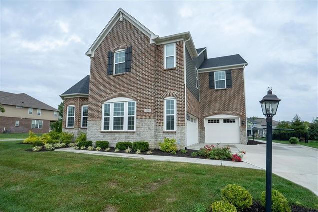 2511 Wood Hollow Trail Zionsville, IN House Sold - Photo 1 of 42. Opens carousel modal