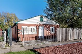 1005 N Pershing Avenue