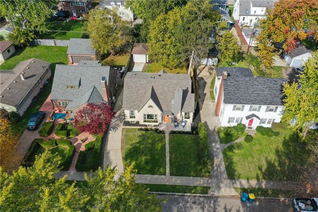 330 W 44th St Indianapolis In 468 Estately Mls