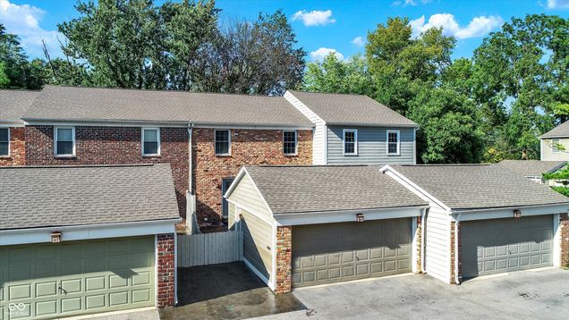 194 Amys Run Carmel, IN Condo Sold - Photo 1 of 68. Opens carousel modal