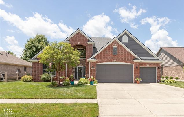 494 Leah Way Greenwood, IN House Active - Photo 1 of 25. Opens carousel modal