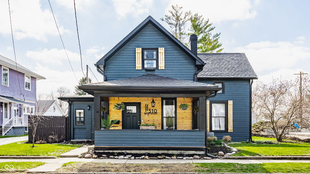310 W Staat Street