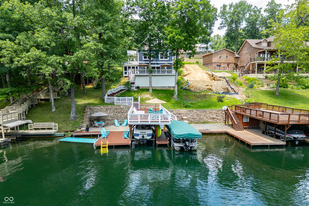 7433 Hummingbird Drive