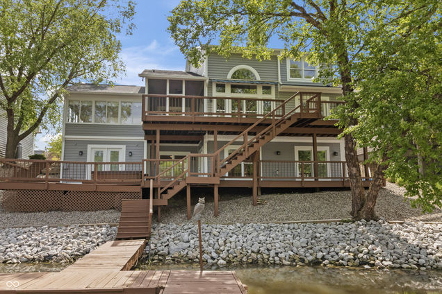 11226 Blackwalnut Point