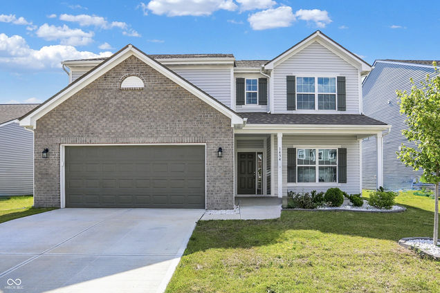 1454 Silver Pine Lane