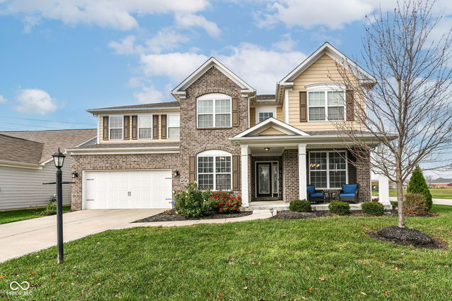 6252 Sugar Maple Drive Zionsville, IN House Active - Photo 1 of 45. Opens carousel modal
