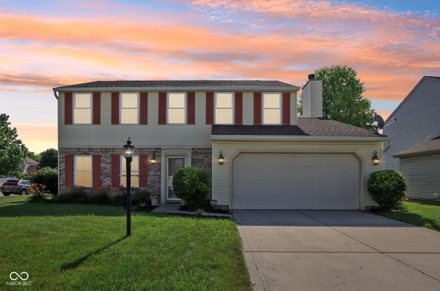 6711 Crestwell Lane