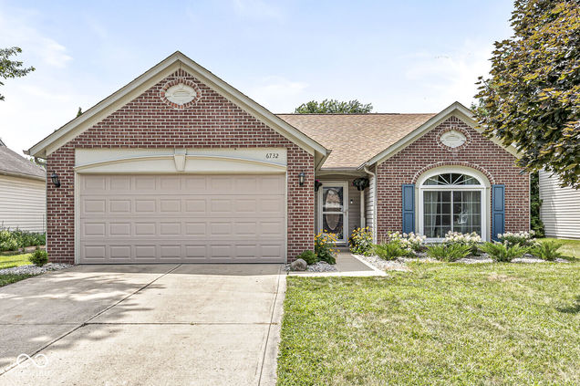 6732 Dorchester Drive Zionsville, IN House Active - Photo 1 of 33. Opens carousel modal