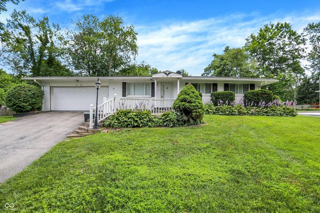 1065 Chevy Chase Lane