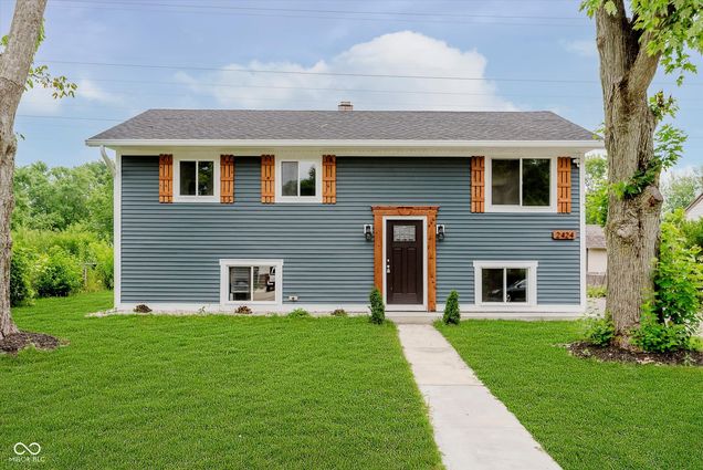 2424 Balmoral Boulevard Kokomo, IN House Pending - Photo 1 of 27. Opens carousel modal