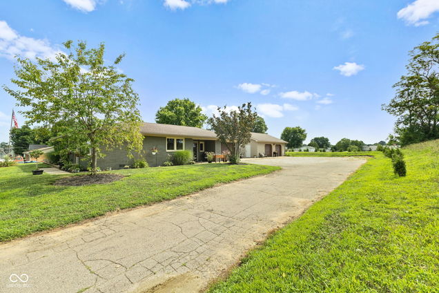 1619 Robin Road Martinsville, IN House Active - Photo 1 of 37. Opens carousel modal