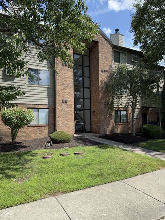 4351 Village Parkway Circle W Unit 11