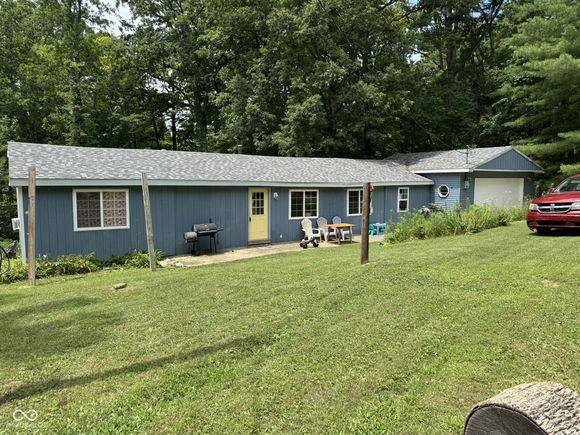 915 W Lakeview Drive