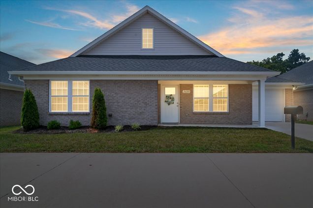 2620 Pecan Trace Evansville, IN Condo Active - Photo 1 of 27. Opens carousel modal
