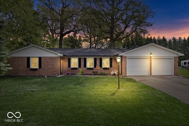 3922 Haven Place Anderson, IN House Active - Photo 1 of 26. Opens carousel modal