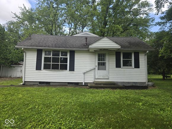 1349 7th Street SE Linton, IN House Active - Photo 1 of 17. Opens carousel modal