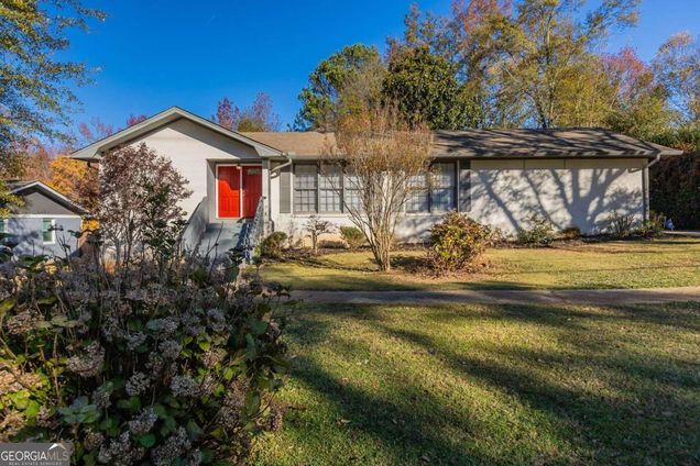 3619 Colonial Trail