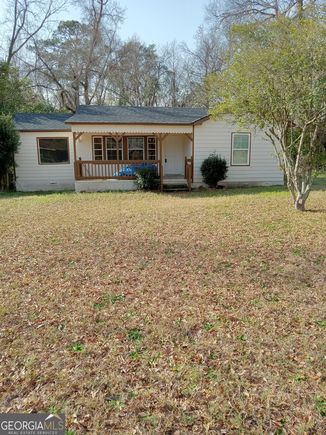 1570 Colonial Drive