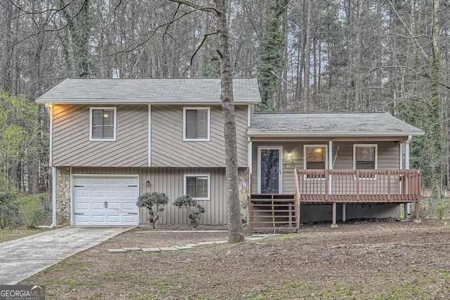 3735 Somerset Drive SW Marietta, GA House Active - Photo 1 of 10. Opens carousel modal