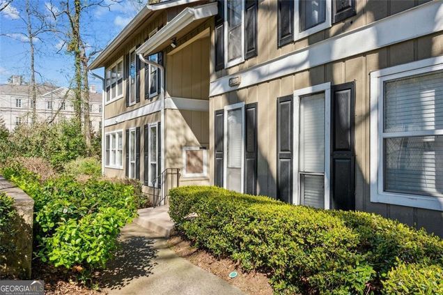5159 Roswell Road Unit 7