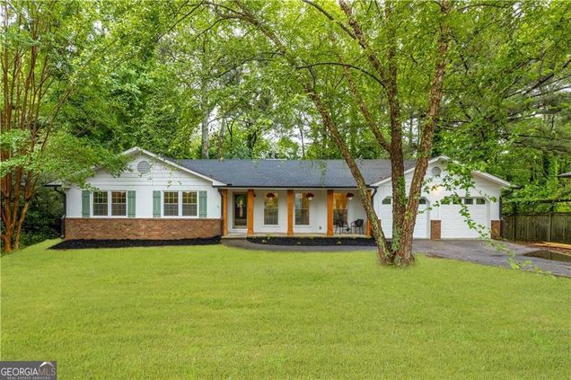 2221 Meadow Wood Court