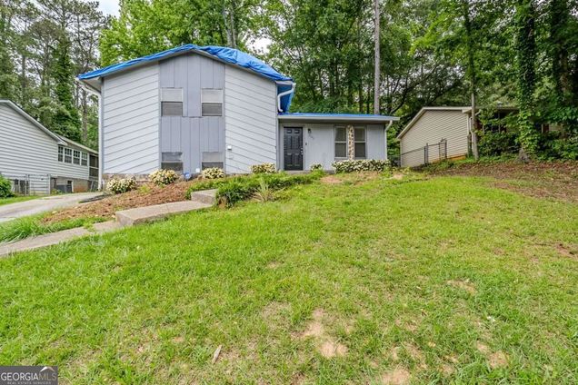 2347 Fairway Circle SW Atlanta, GA House Active - Photo 1 of 34. Opens carousel modal