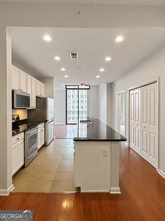 3040 Peachtree Road Unit 1501 Atlanta, GA Condo Active - Photo 1 of 30. Opens carousel modal