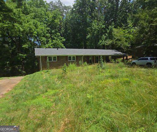 5533 Glore mableton, GA House Active - Photo 1 of 2. Opens carousel modal