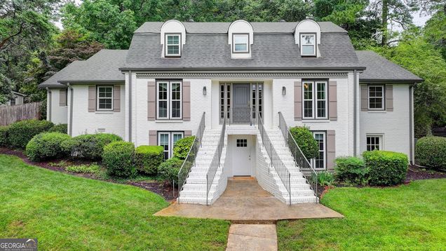 5105 Vernon Oaks Drive
