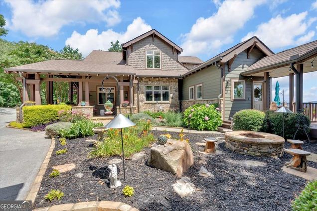52 Waterside Drive SE