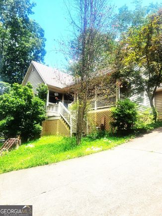37 Lafayette Drive