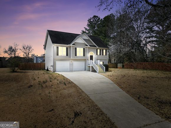 8870 Dornoch Circle Winston, GA House Active - Photo 1 of 32. Opens carousel modal