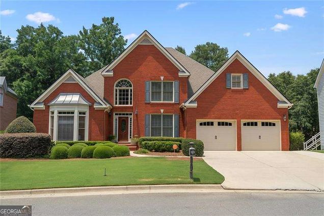 3929 Fort Trail NE Roswell, GA House Active - Photo 1 of 55. Opens carousel modal